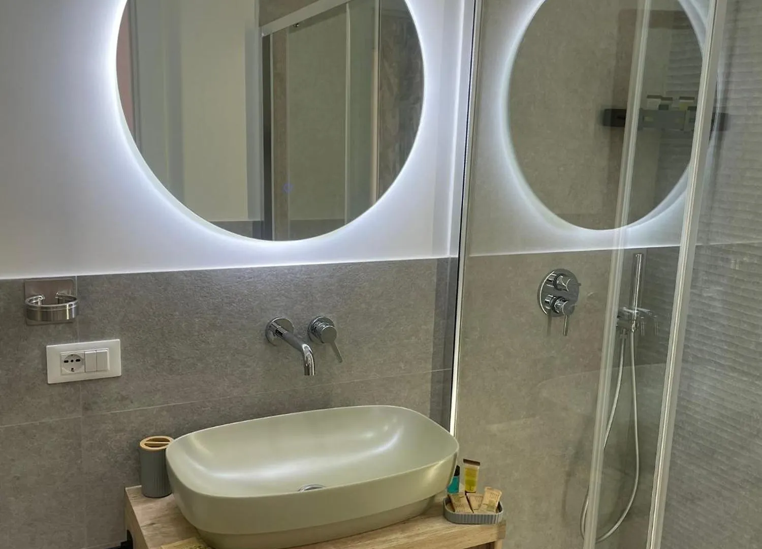 Apartment Central Empire Palermo Italy